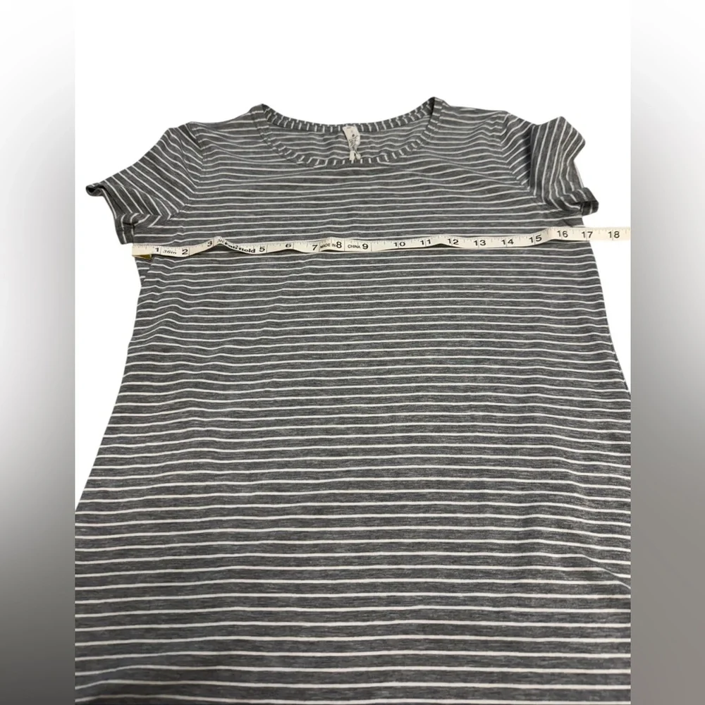 Lululemon Love Crew Short Sleeve Gray/White Stripe Size 2